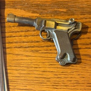 Vintage Metal pistol belt buckle